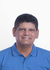 Retrato de ROBERVAL AGUIAR
